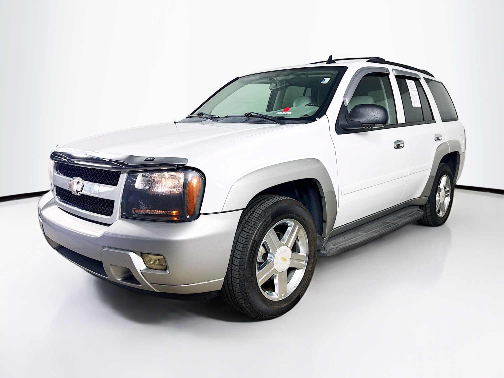 Used 2008 Chevrolet TrailBlazer LT w/ Cargo Convenience Package RWD image 4