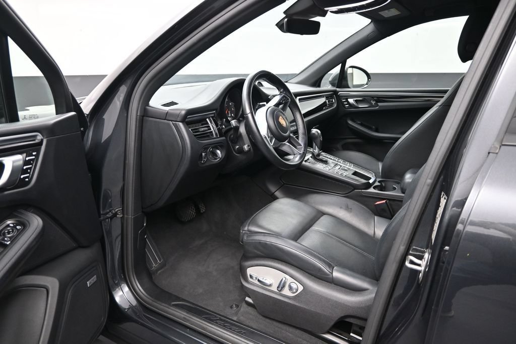 Used 2020 Porsche Macan AWD/4WD image 9
