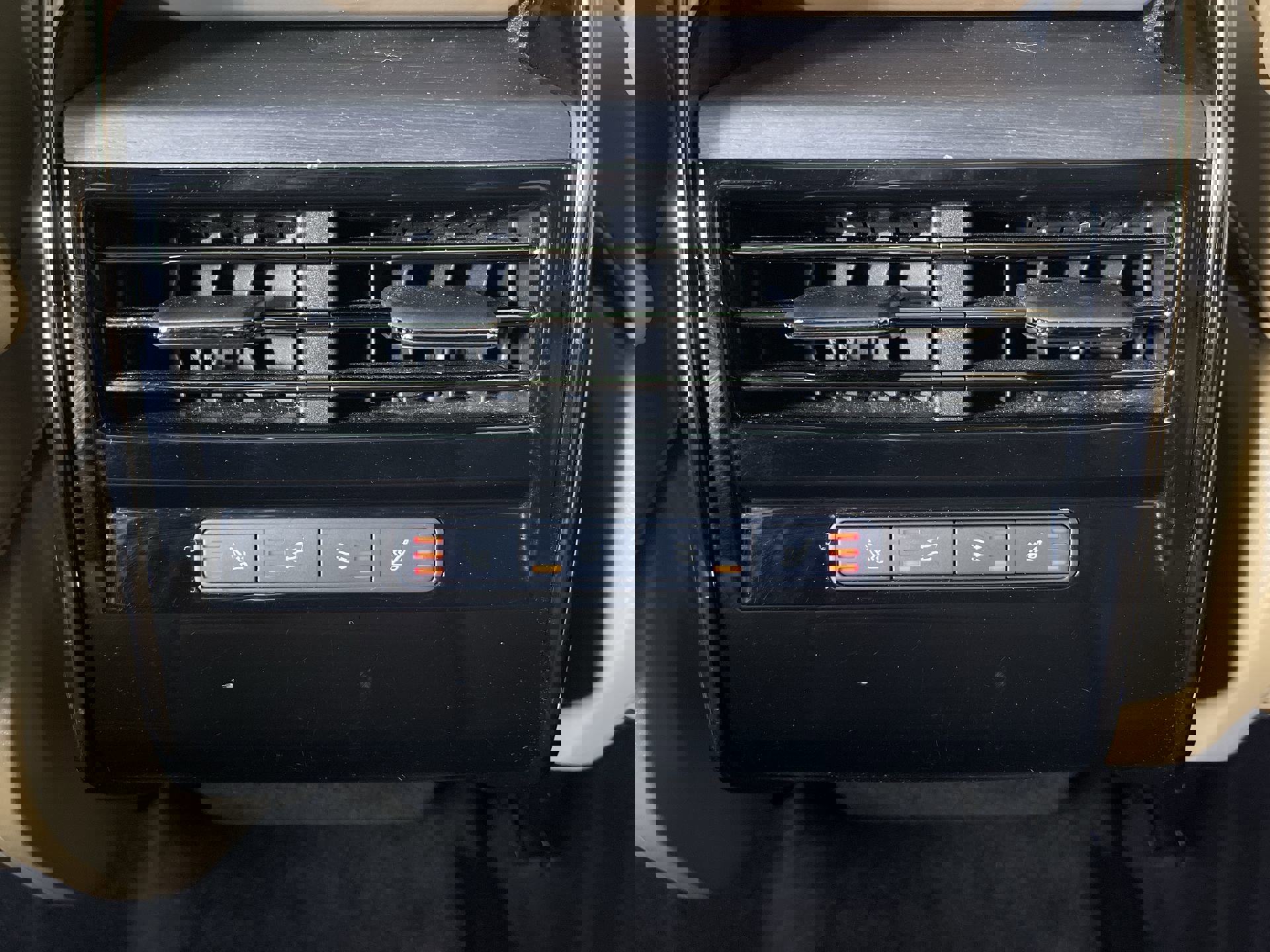 Used 2023 Land Rover Range Rover Sport SE image 24