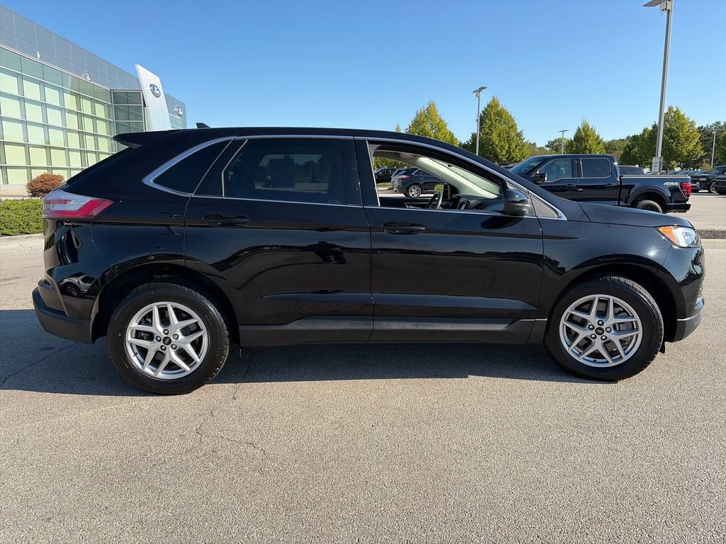 Used 2024 Ford Edge SEL w/ Convenience Package AWD/4WD image 8