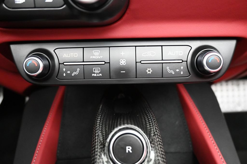 Used 2020 Ferrari Portofino RWD image 24