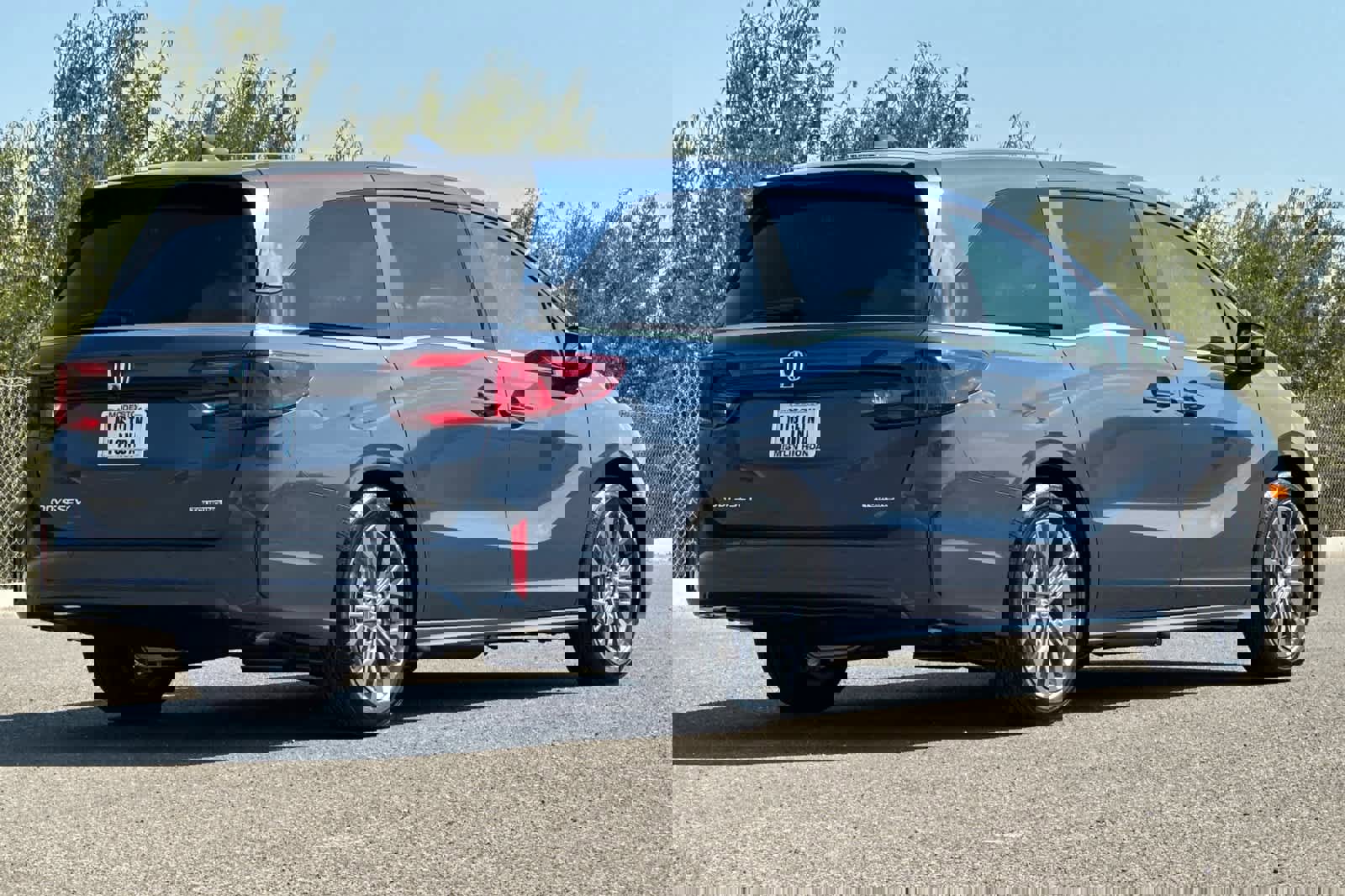 New 2026 Honda Odyssey Touring image 3