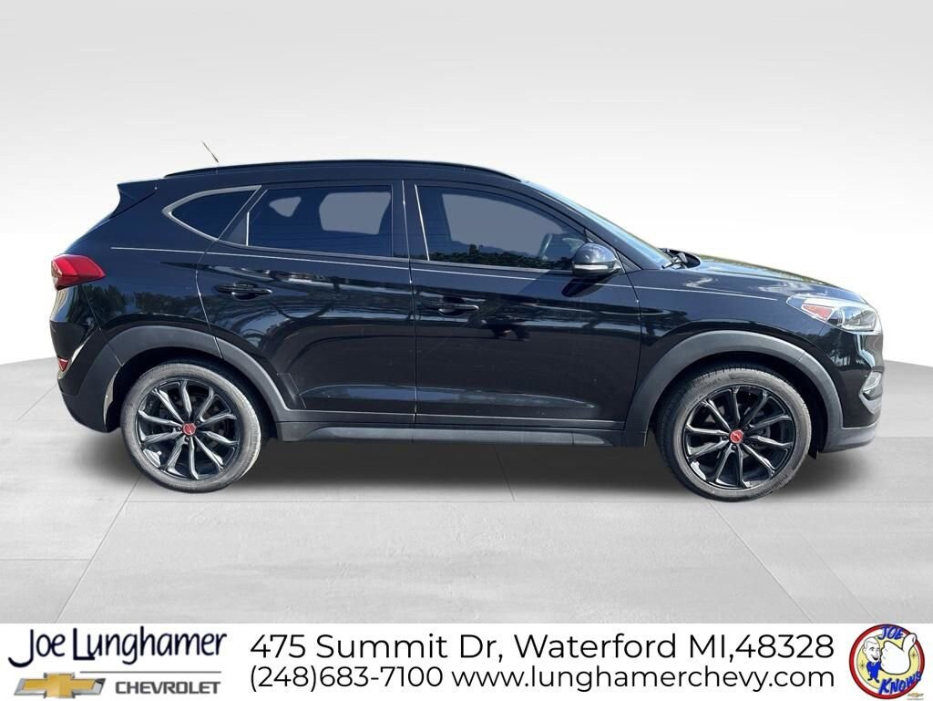 Used 2017 Hyundai Tucson Night w/ Cargo Package AWD/4WD image 2