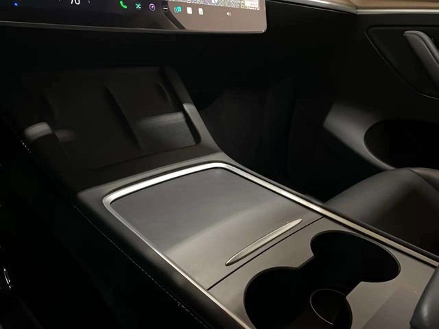 Used 2023 Tesla Model Y Performance image 48