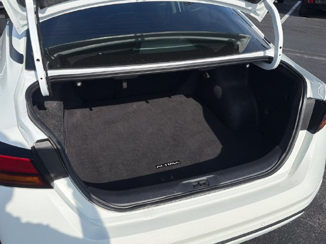 Used 2025 Nissan Altima 2.5 S FWD image 25