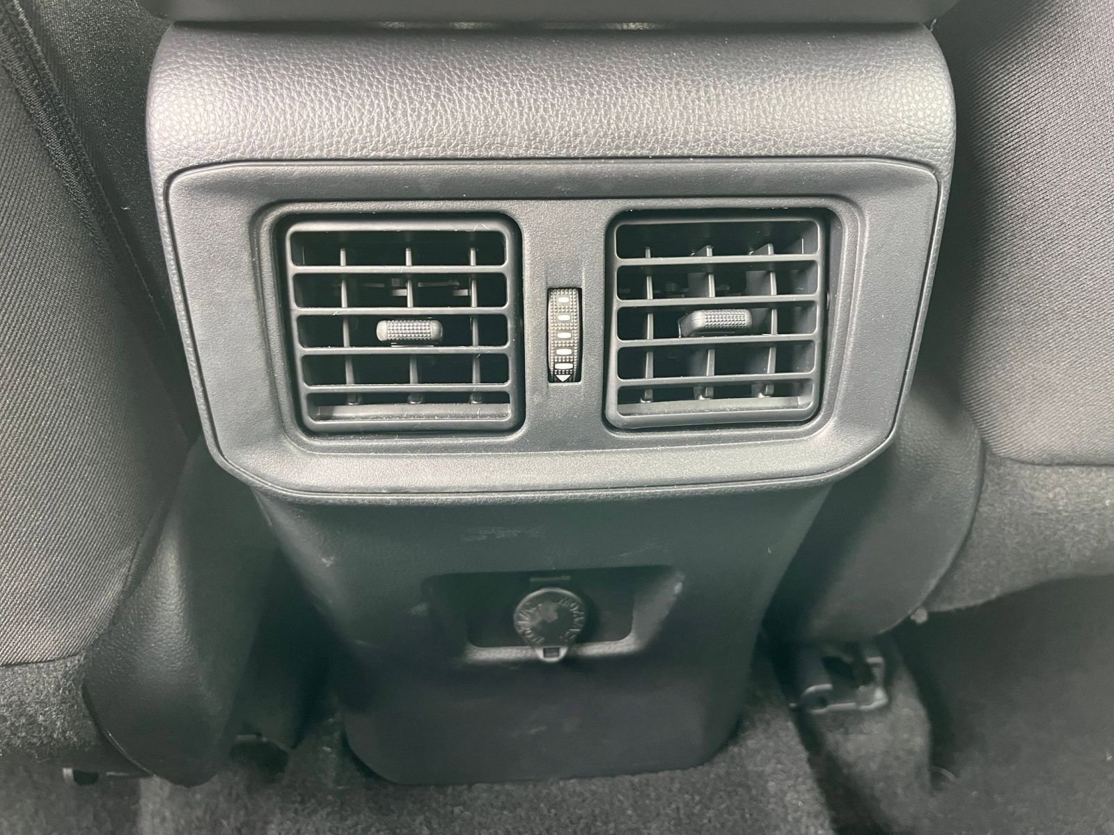 Used 2025 Toyota RAV4 LE image 23