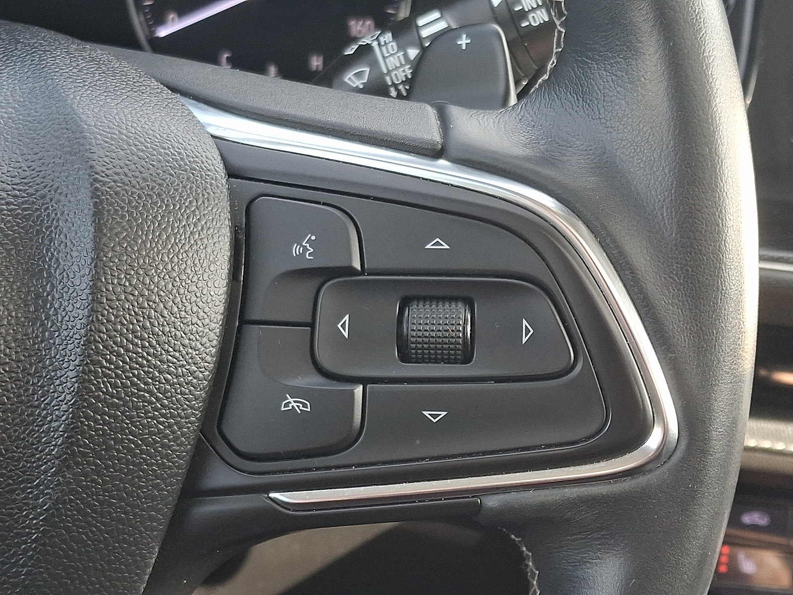Used 2022 Buick Envision Essence w/ Technology Package I AWD/4WD image 22