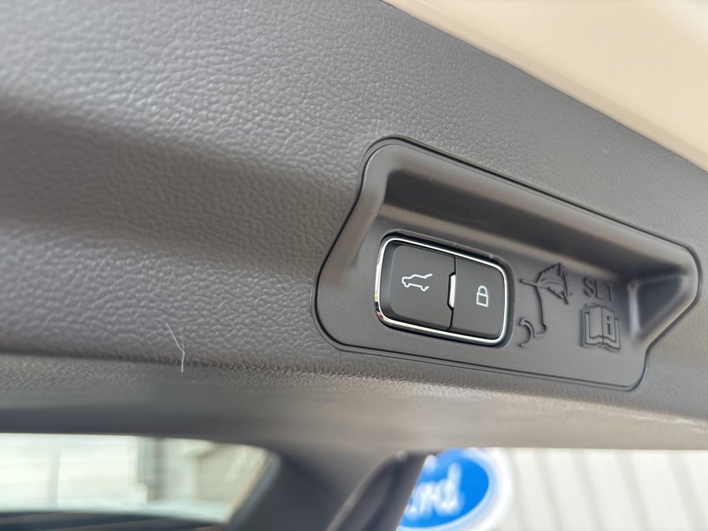 New 2026 Ford Explorer ST AWD/4WD image 34