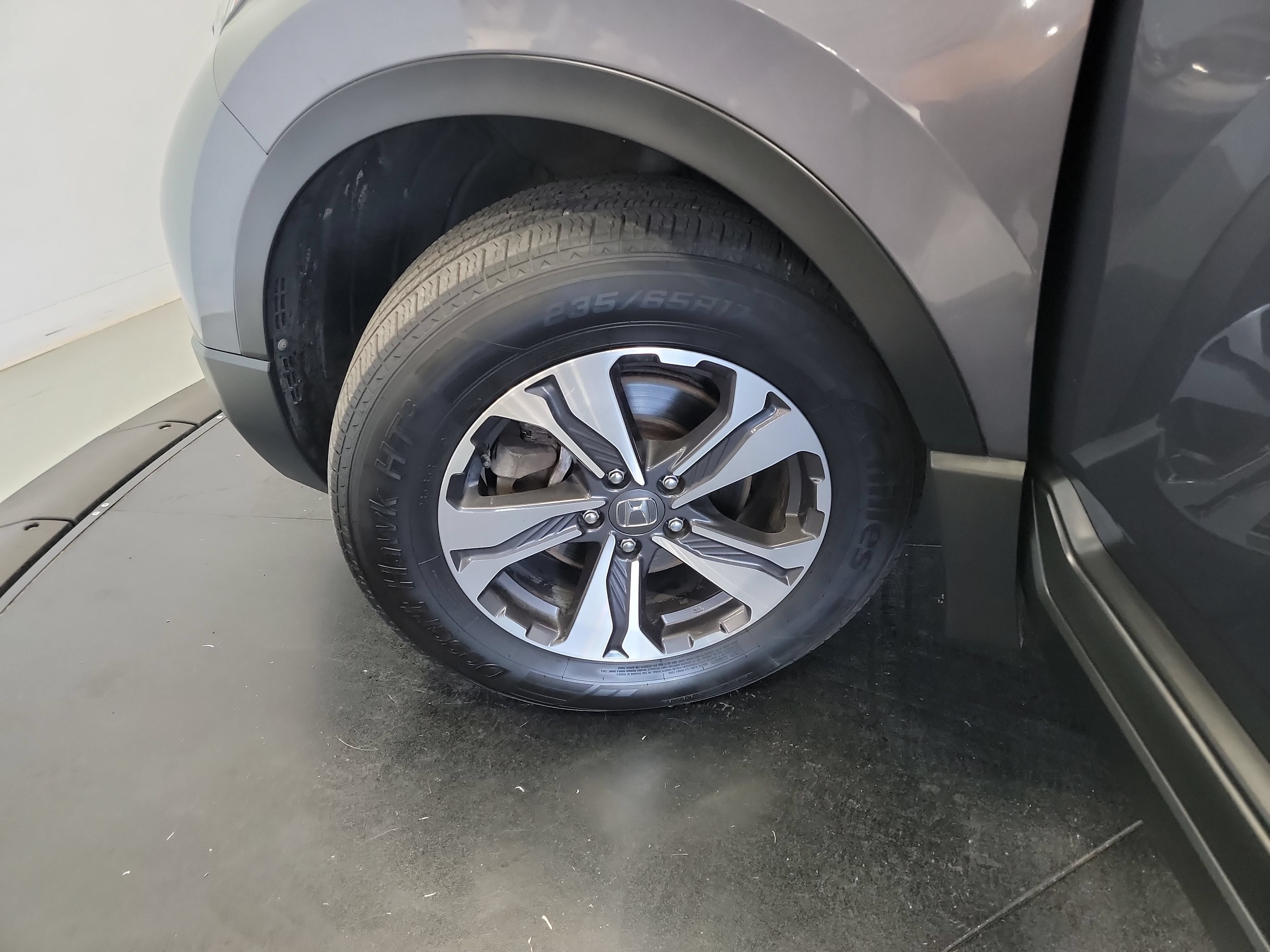 Used 2019 Honda CR-V LX image 29