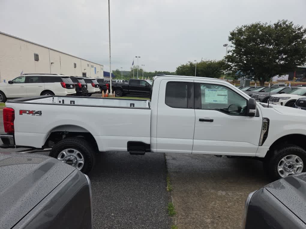 New 2026 Ford F350 XLT AWD/4WD image 7