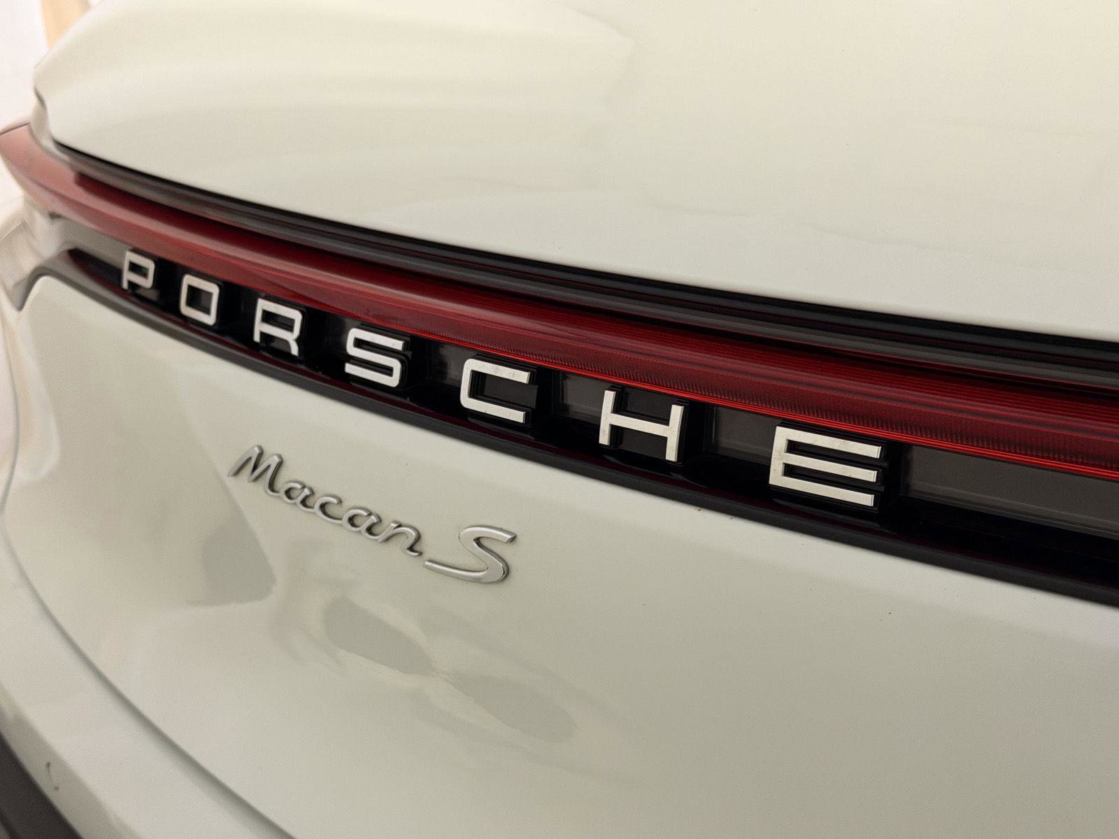 Certified 2023 Porsche Macan S image 25