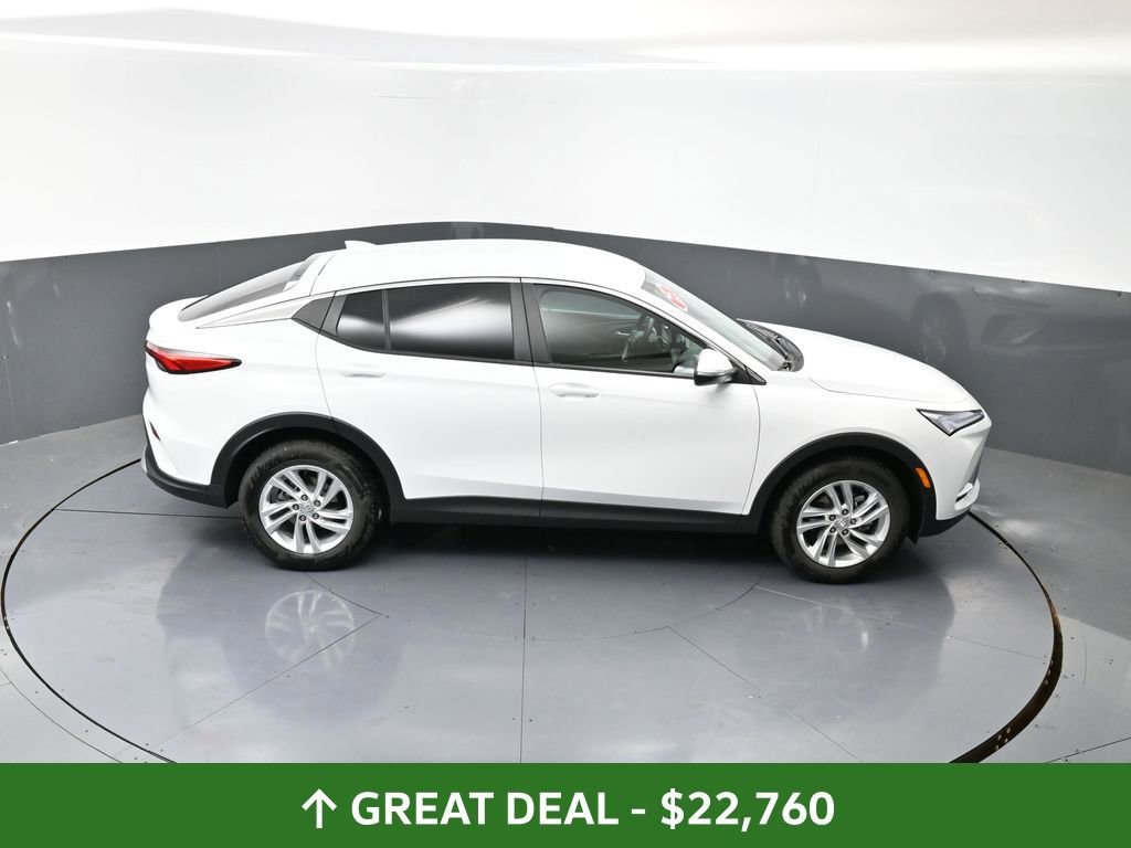 Used 2025 Buick Envista Preferred image 42