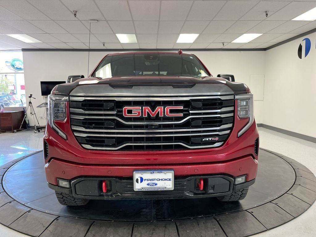 Used 2022 GMC Sierra 1500 AT4 w/ AT4 Premium Package AWD/4WD image 3