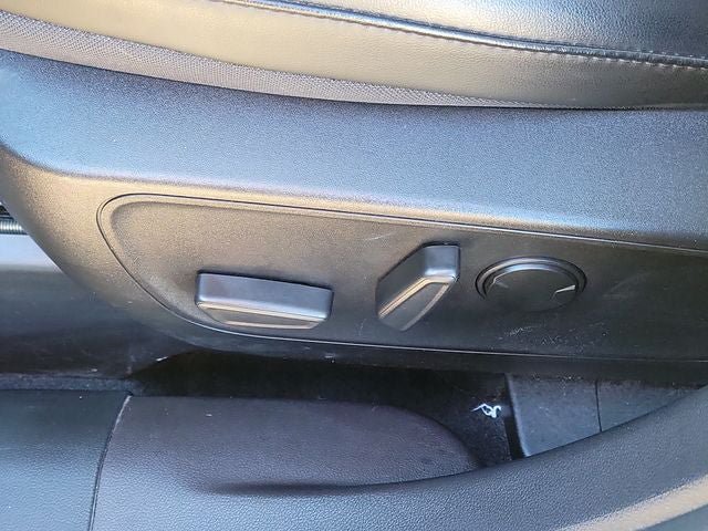 Used 2023 Ford Escape ST-Line w/ Tech Pack #1 AWD/4WD image 6