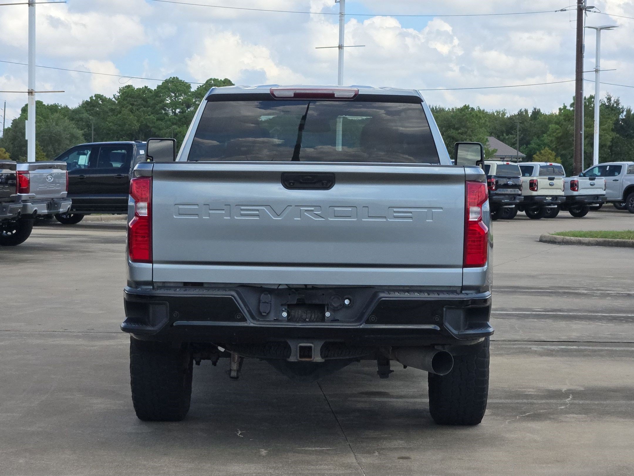 Used 2024 Chevrolet Silverado 2500 Custom w/ Custom Value Package AWD/4WD image 9