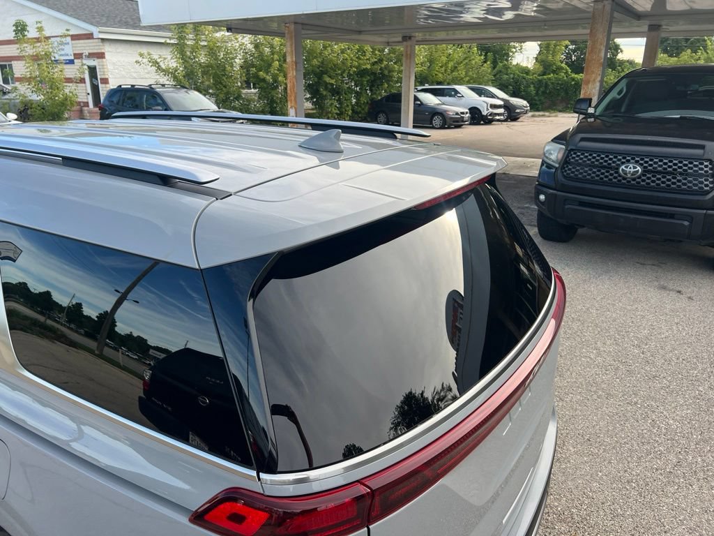 Certified 2023 Kia Carnival SX FWD image 33
