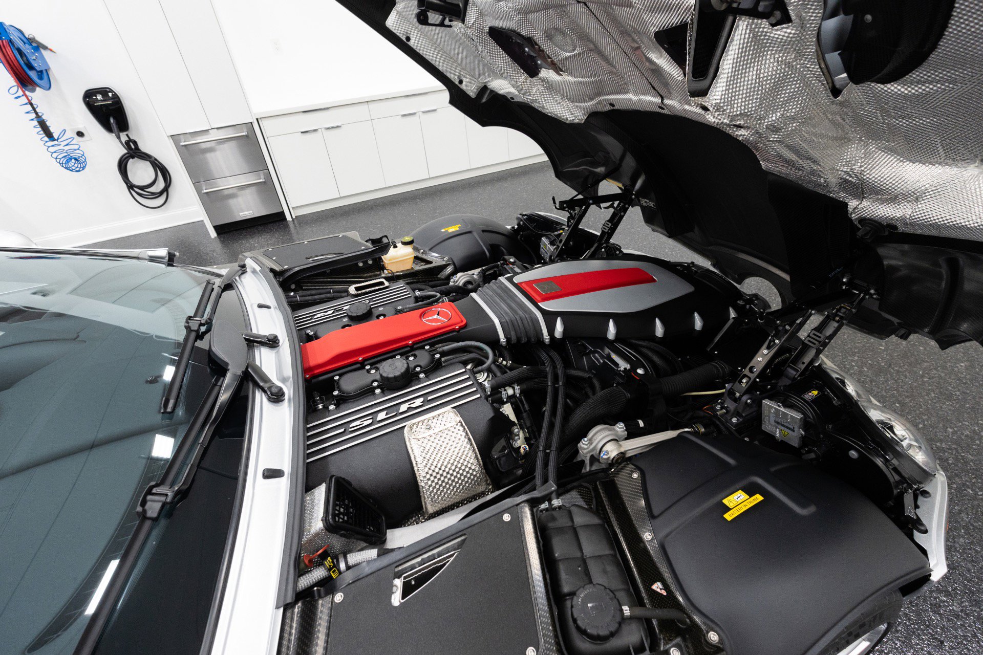 Used 2009 Mercedes-Benz SLR image 64