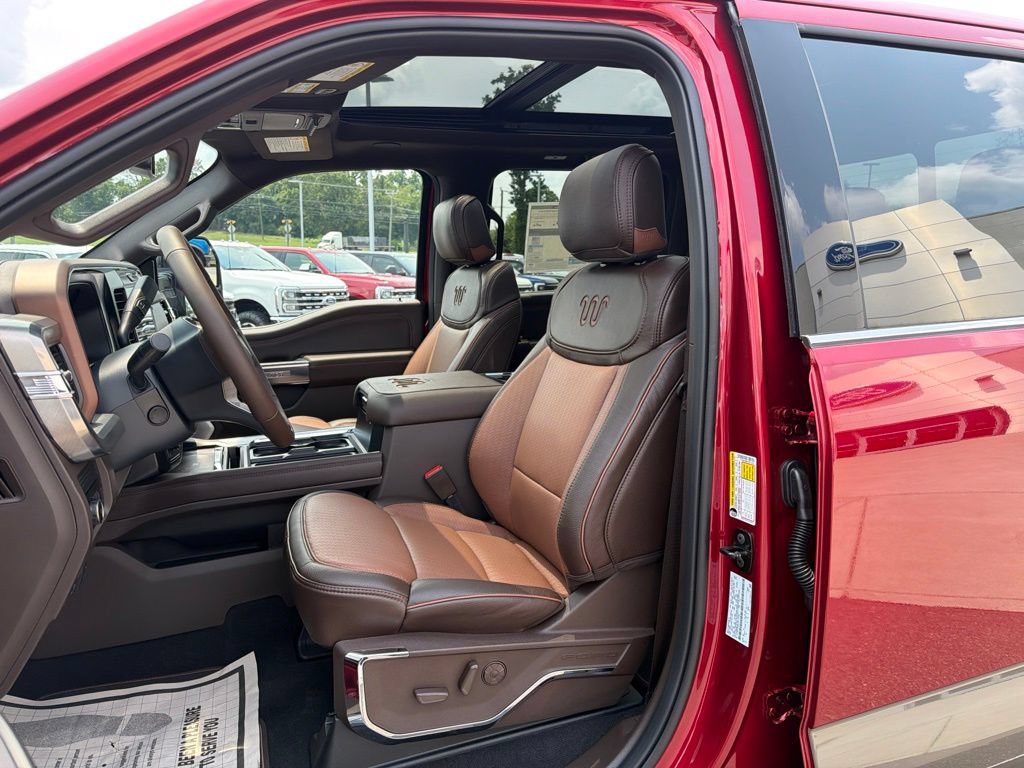 New 2026 Ford F250 4x4 Crew Cab Super Duty image 9