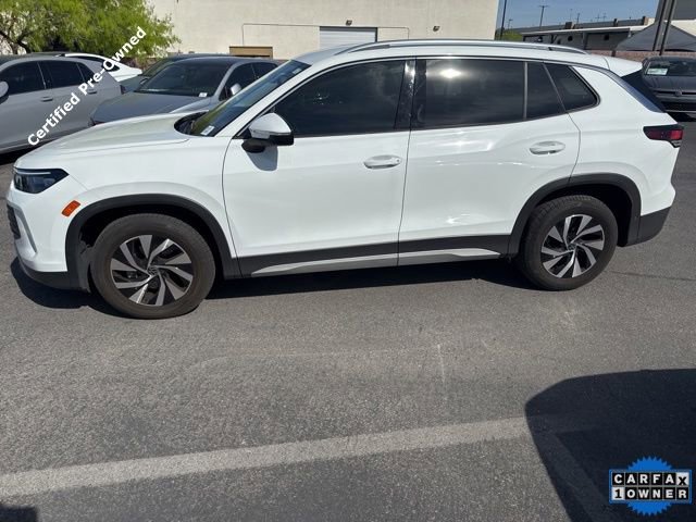 Certified 2025 Volkswagen Tiguan S FWD image 1