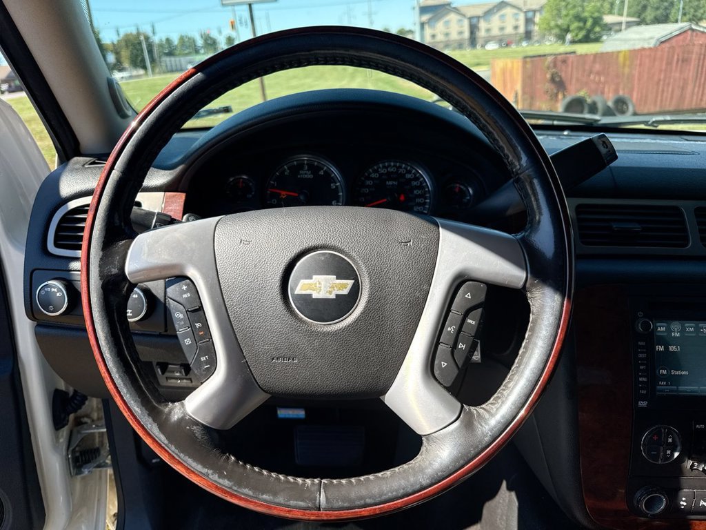 Used 2012 Chevrolet Avalanche LTZ AWD/4WD image 15