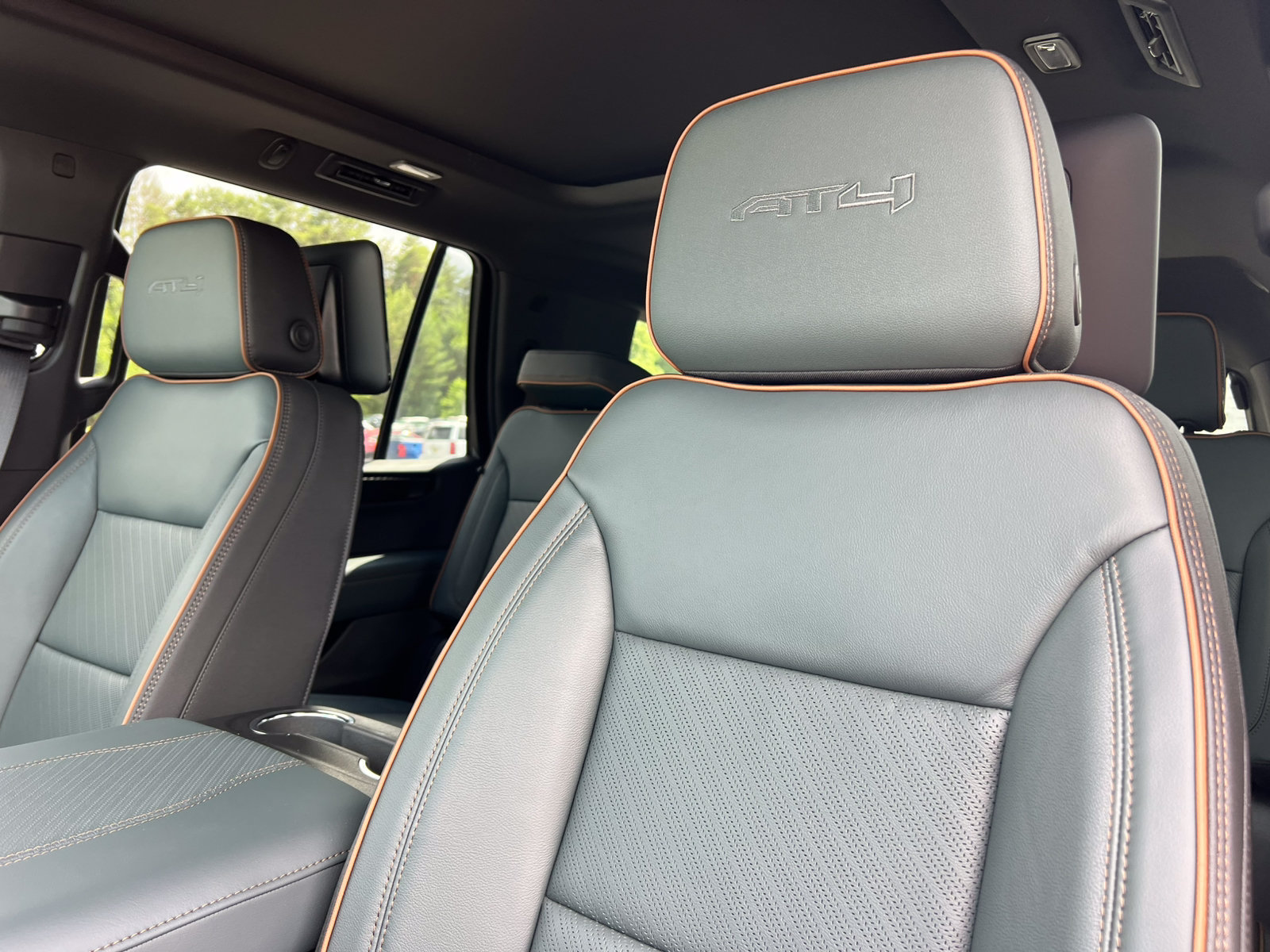 New 2026 GMC Yukon AT4 w/ AT4 Premium Plus Package AWD/4WD image 13