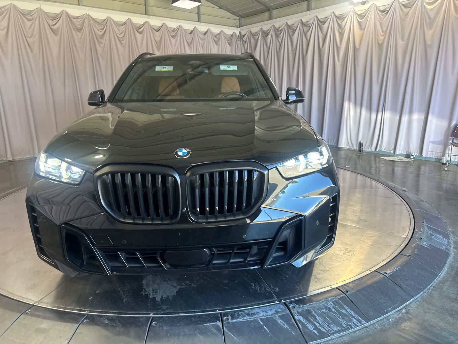 Used 2024 BMW X5 sDrive40i w/ M Sport Package RWD video 2