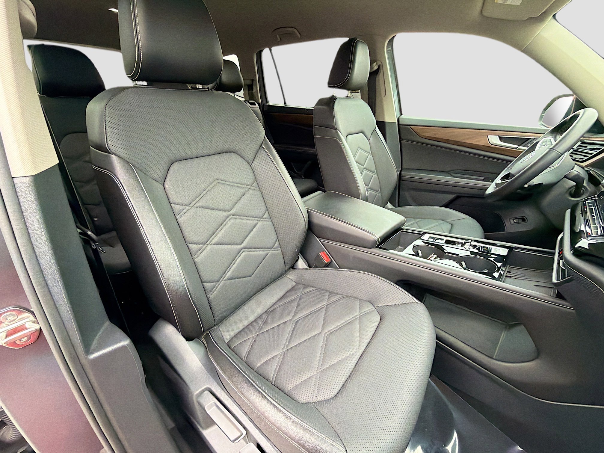 Used 2025 Volkswagen Atlas SE image 15