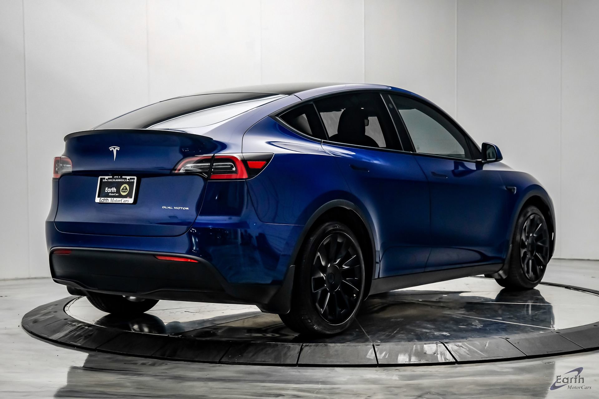 Used 2021 Tesla Model Y Long Range AWD/4WD image 16