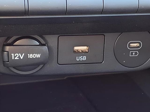 New 2025 Hyundai Elantra Sport image 19