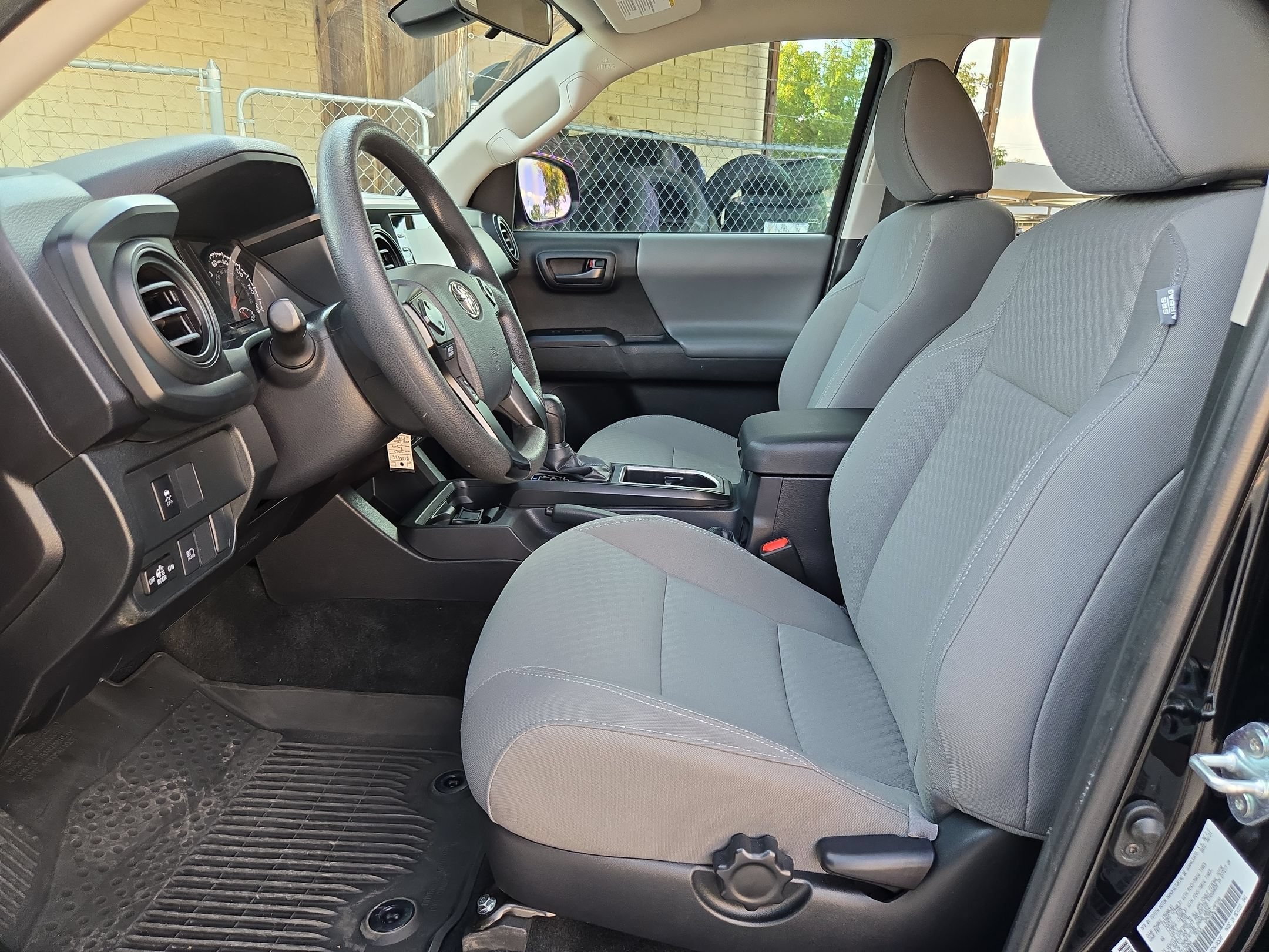 Used 2023 Toyota Tacoma SR AWD/4WD image 9