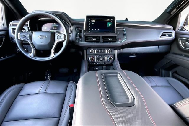 Used 2024 Chevrolet Suburban RST w/ Luxury Package image 7
