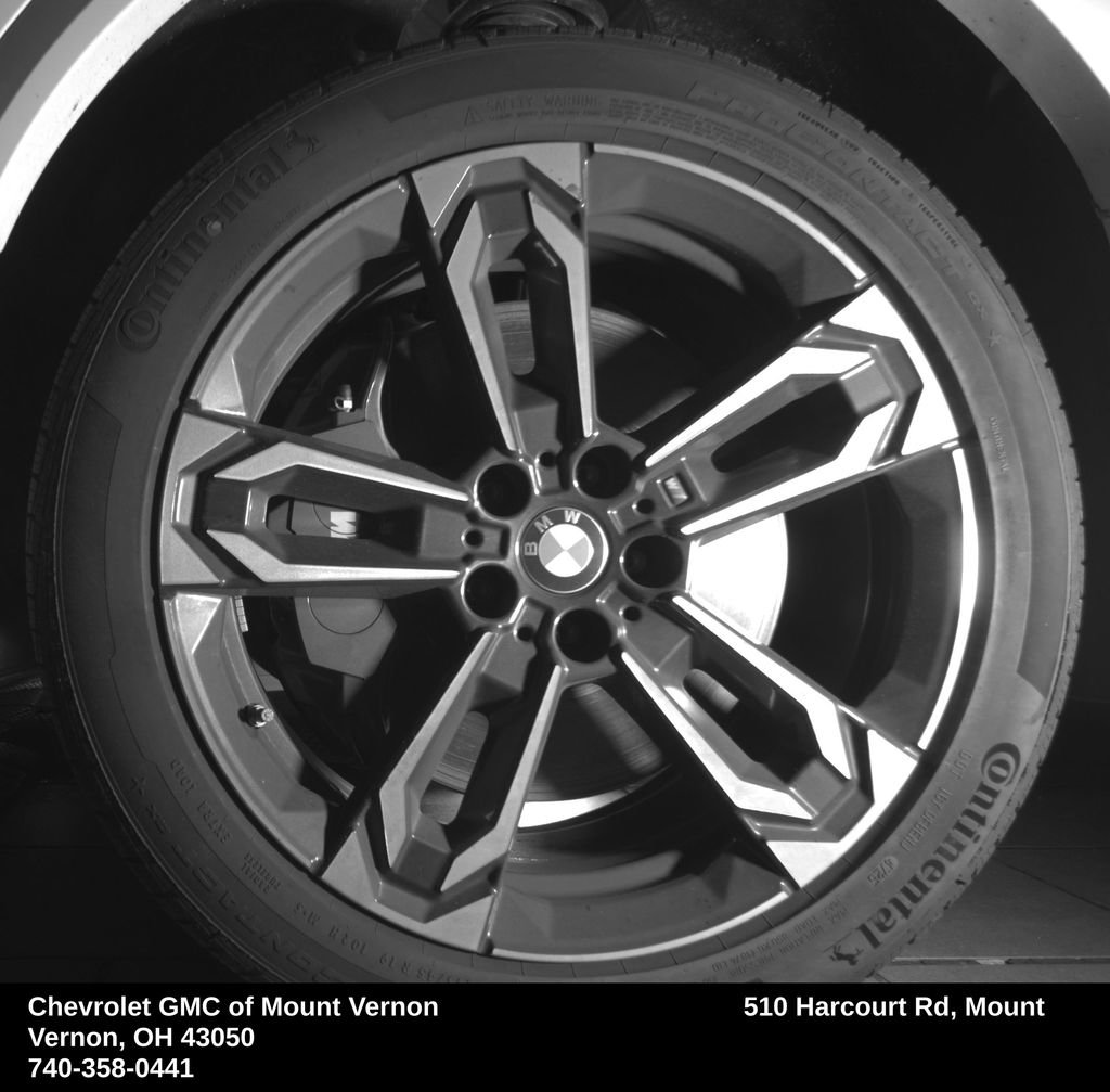 Used 2026 BMW X2 xDrive28i w/ M Sport Package AWD/4WD image 30