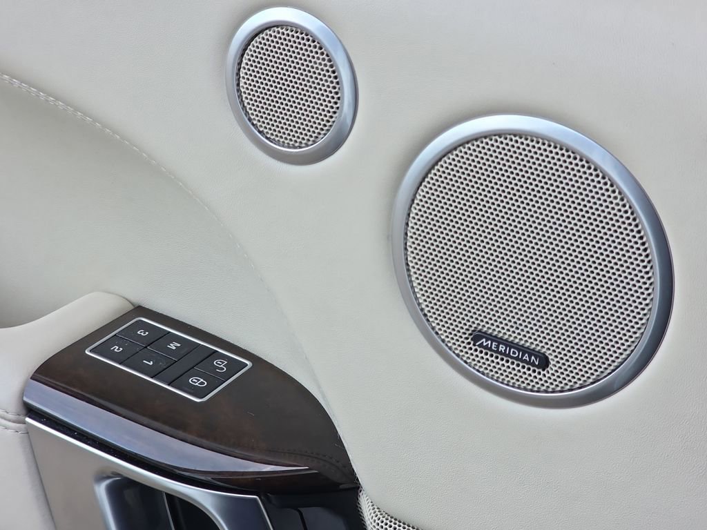 Used 2014 Land Rover Range Rover Autobiography image 24