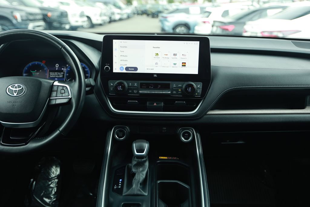 Used 2024 Toyota Grand Highlander Limited image 26