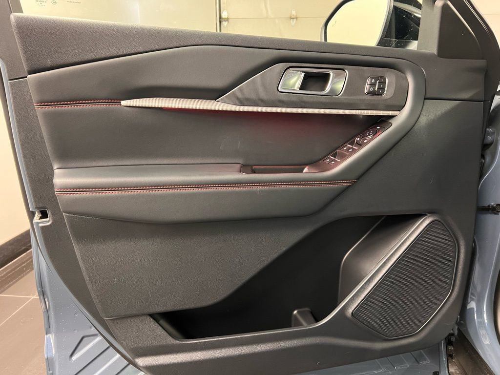 New 2026 Ford Explorer ST-Line w/ ST-Line Street Pack AWD/4WD image 28