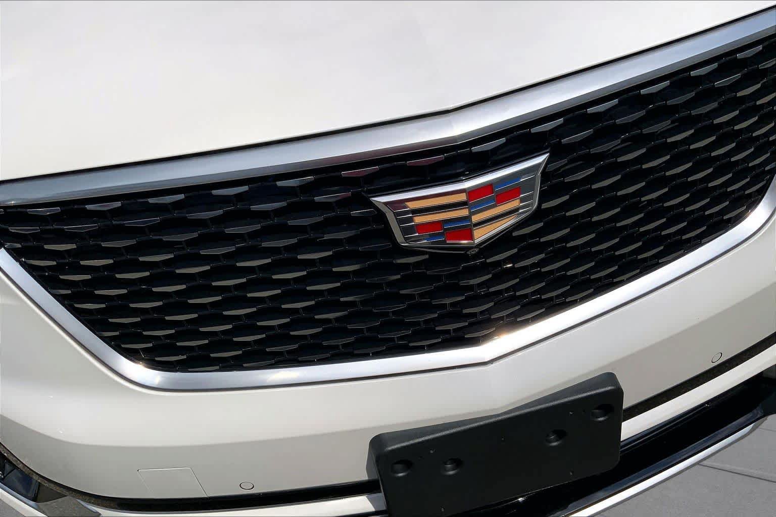 Used 2024 Cadillac XT6 Premium Luxury w/ Technology Package AWD/4WD image 30