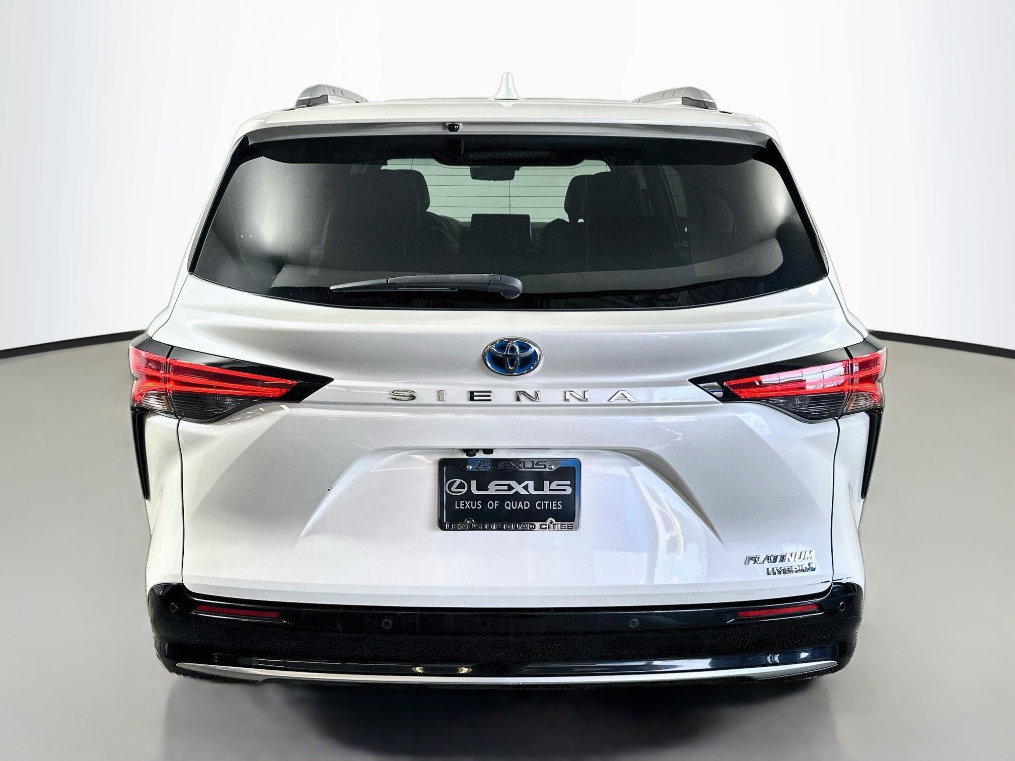 Used 2021 Toyota Sienna Platinum FWD image 6