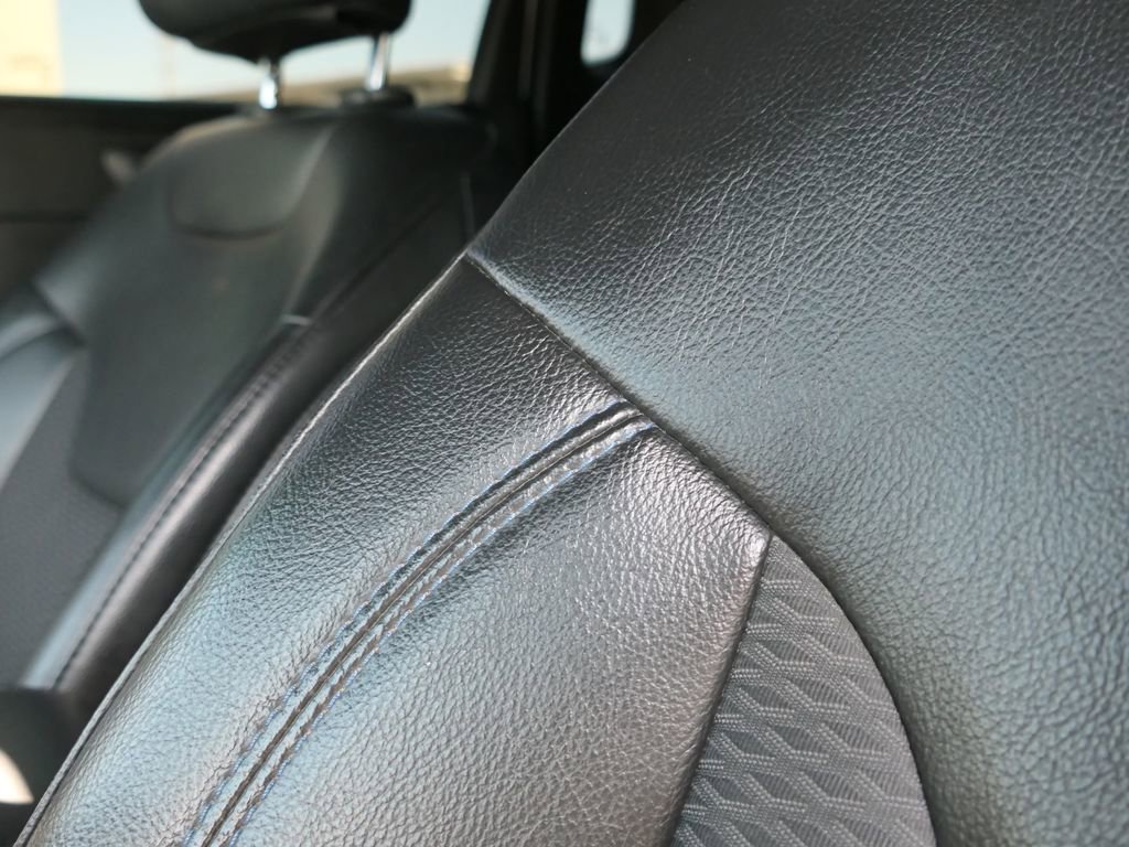 Used 2023 Jeep Compass Latitude image 12