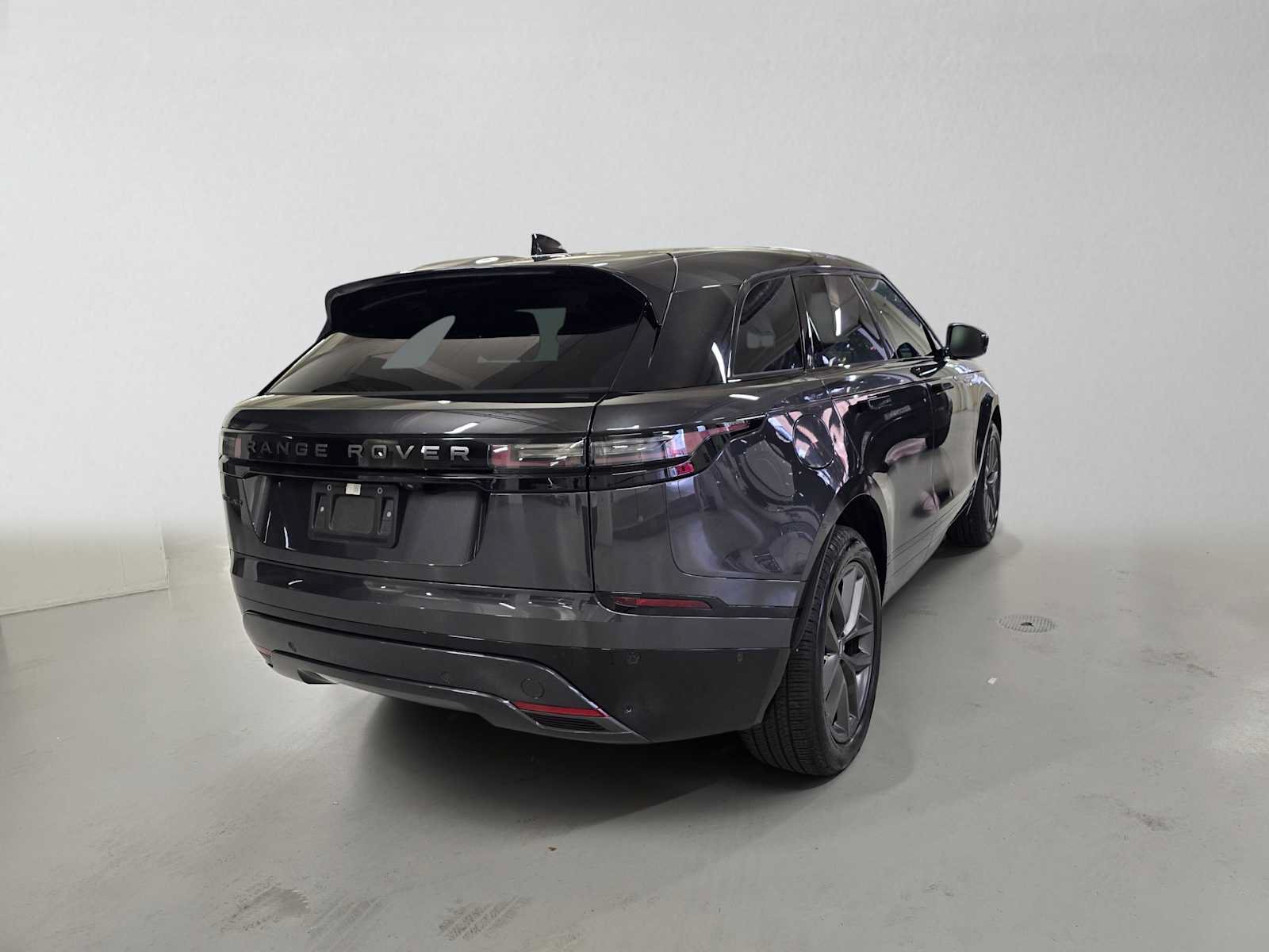 Used 2026 Land Rover Range Rover Velar Dynamic SE AWD/4WD image 5
