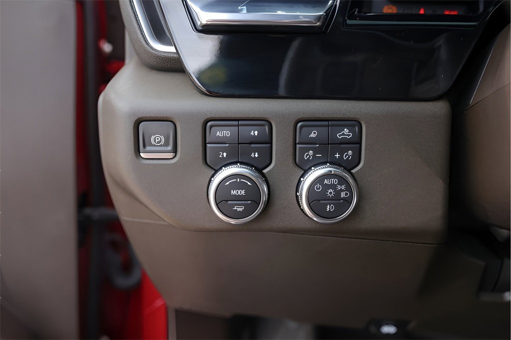 Used 2024 GMC Sierra 3500 SLT w/ SLT Premium Package image 16