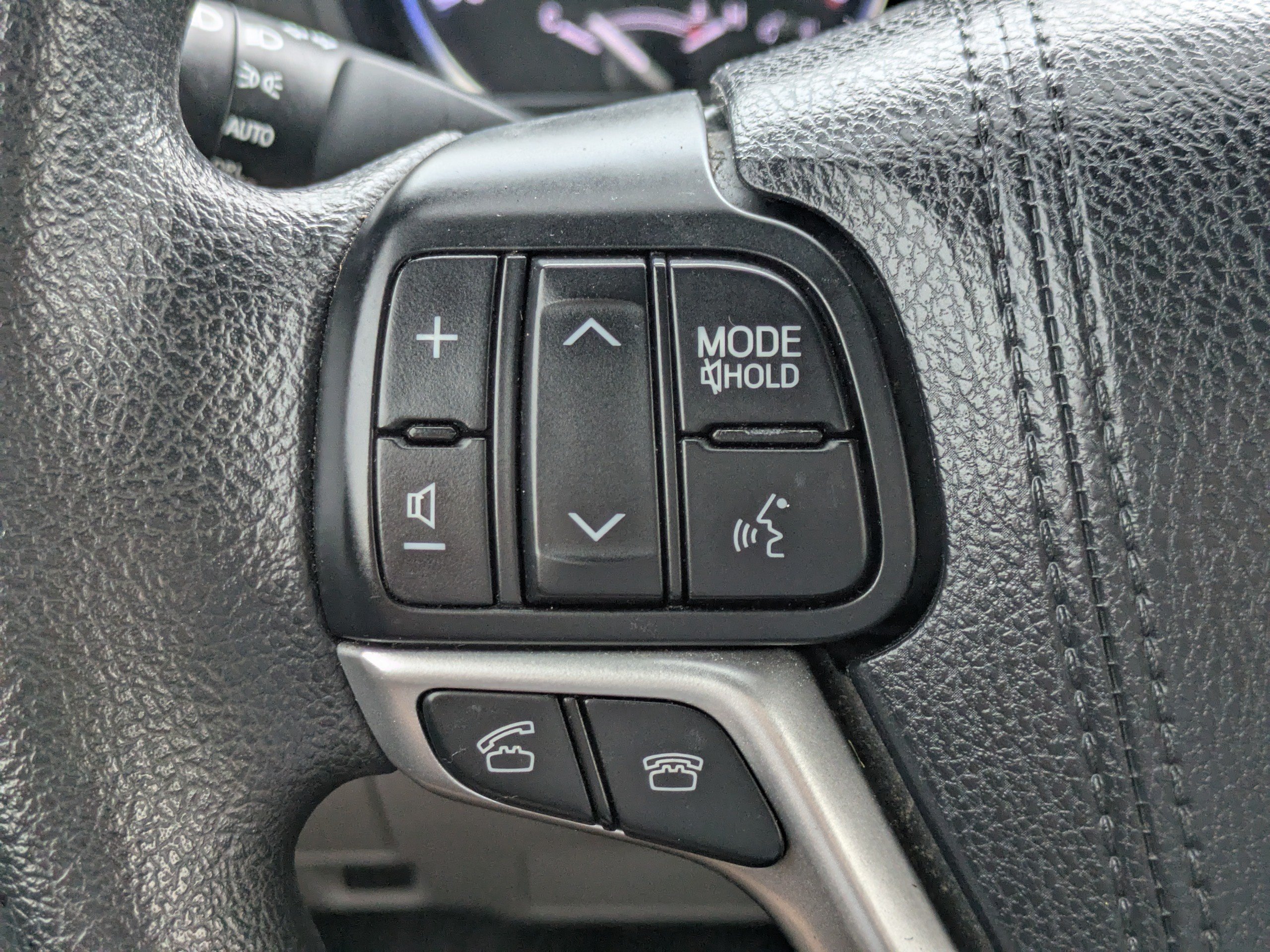 Used 2016 Toyota Highlander LE FWD image 20