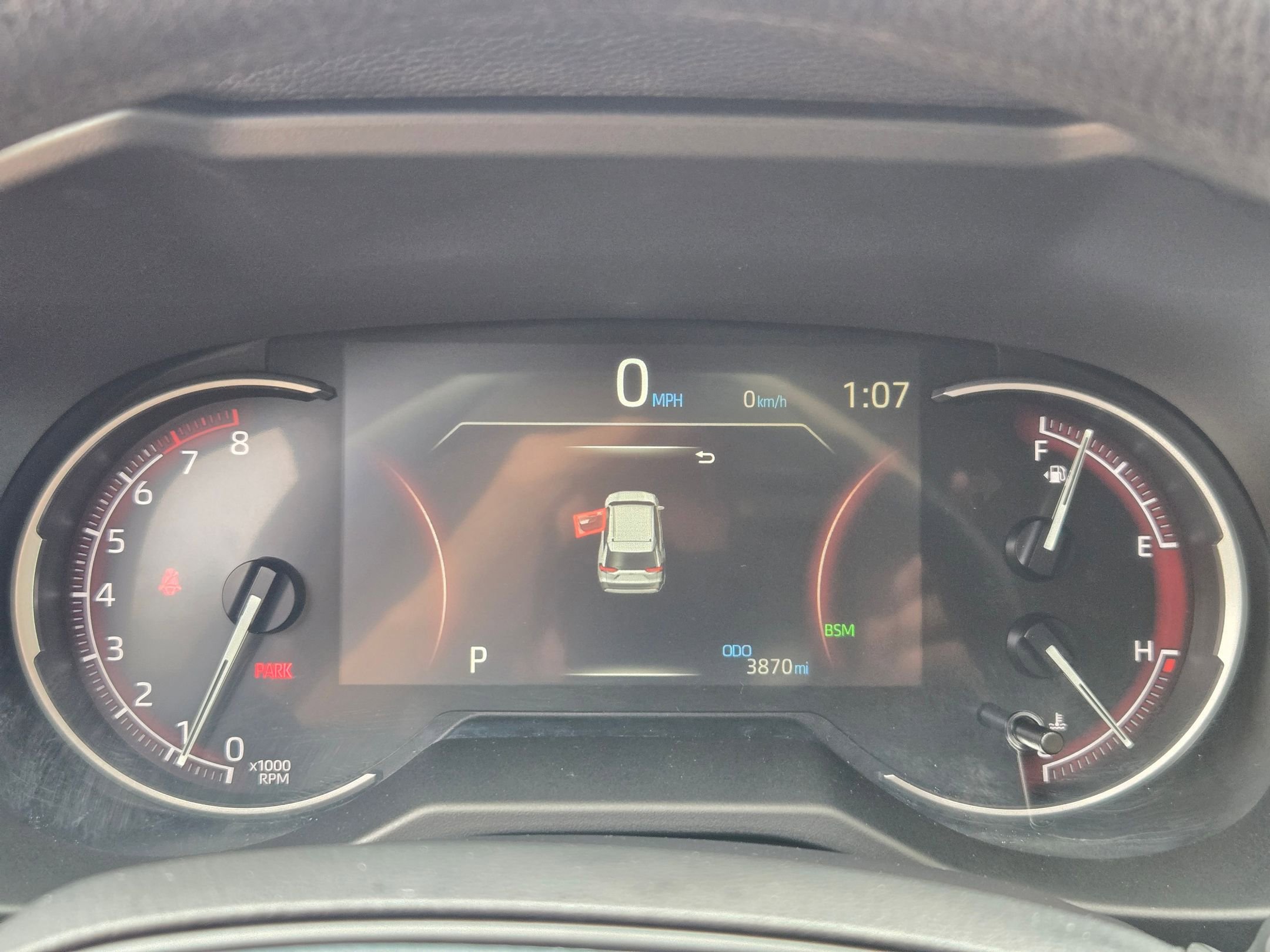 Used 2025 Toyota RAV4 XLE w/ Convenience Package FWD image 23