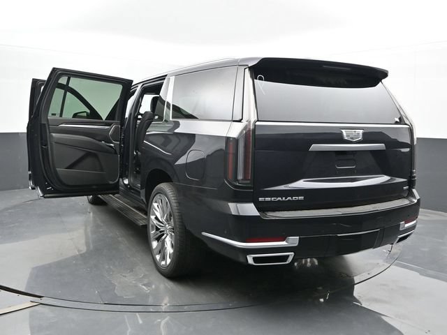 New 2026 Cadillac Escalade ESV Luxury w/ LPO, Radiant Package AWD/4WD image 49