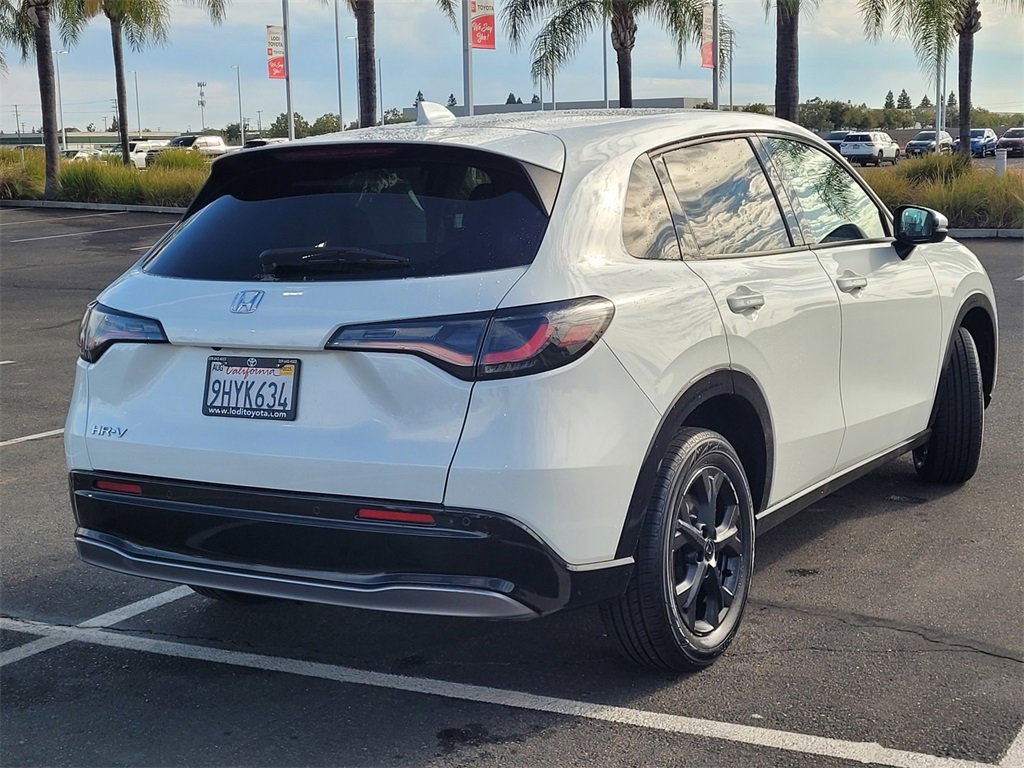 Used 2024 Honda HR-V EX-L image 4
