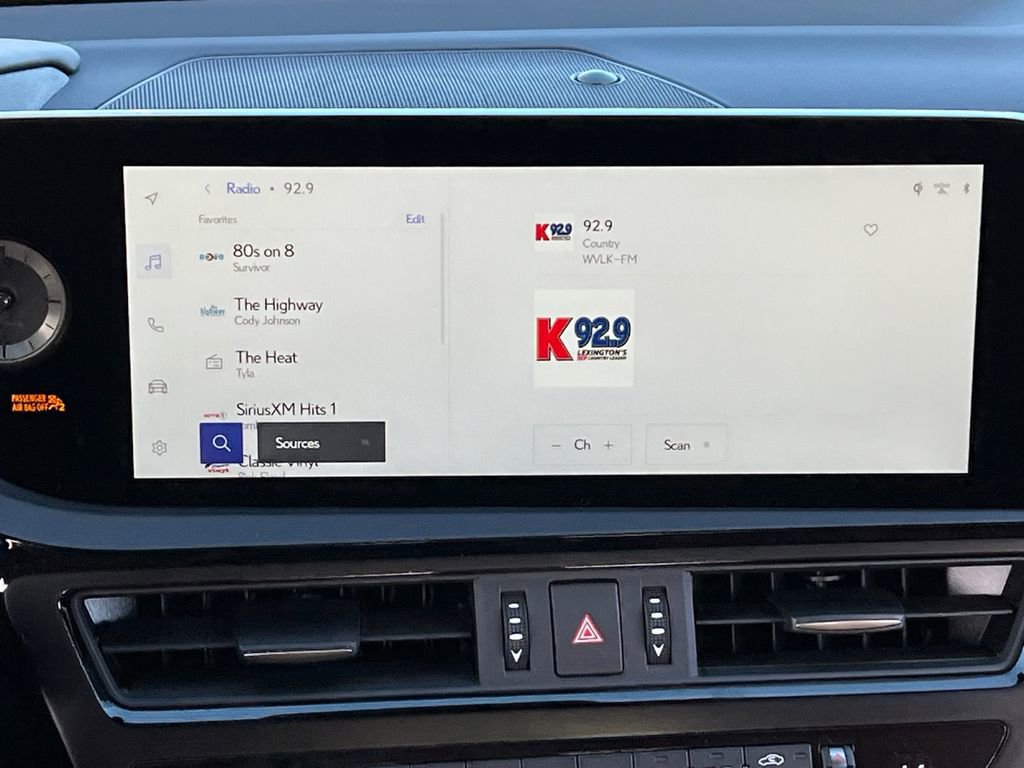 New 2025 Lexus ES 350 w/ Premium Package image 17