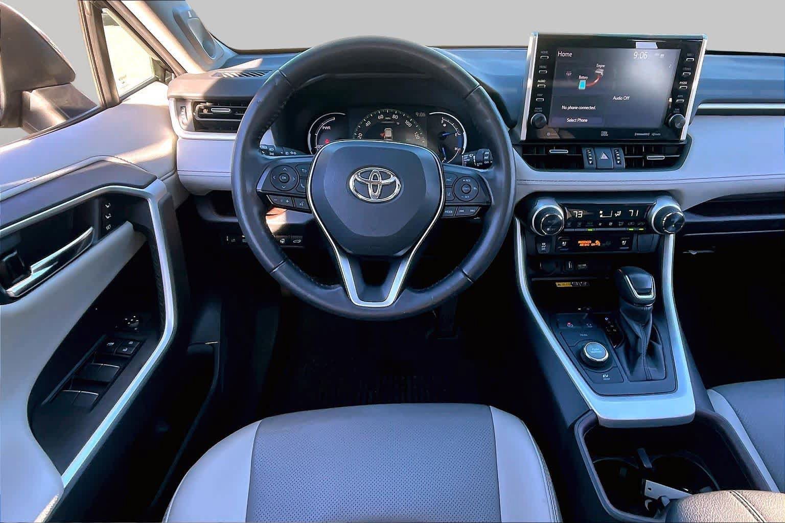 Used 2022 Toyota RAV4 Limited AWD/4WD image 6
