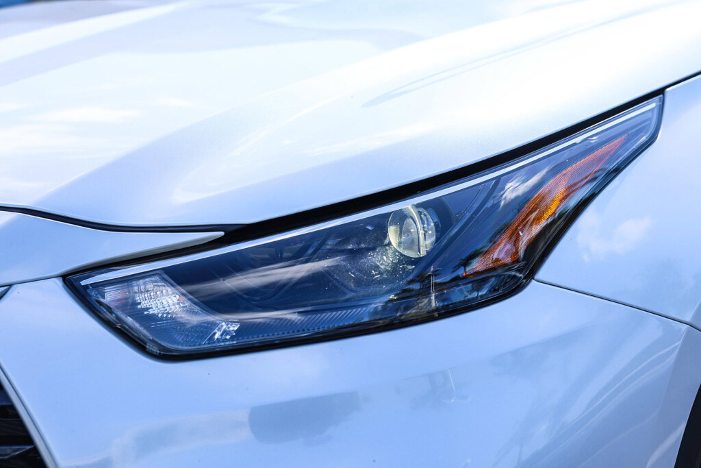 Used 2023 Toyota Highlander LE AWD/4WD image 20