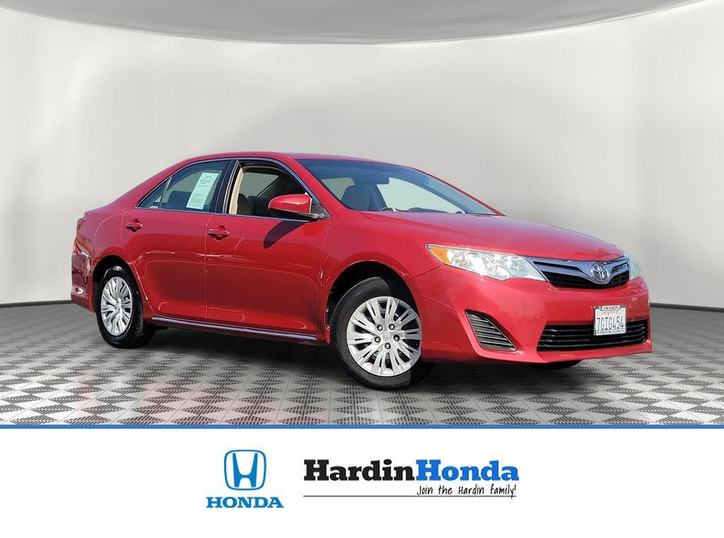 Used 2014 Toyota Camry LE FWD image 1