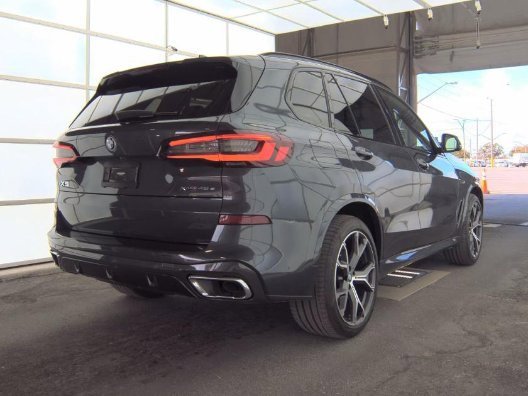 Used 2022 BMW X5 xDrive45e w/ M Sport Package image 3