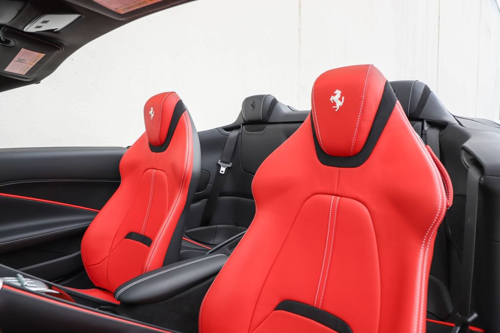 Certified 2026 Ferrari Roma Spider RWD image 4
